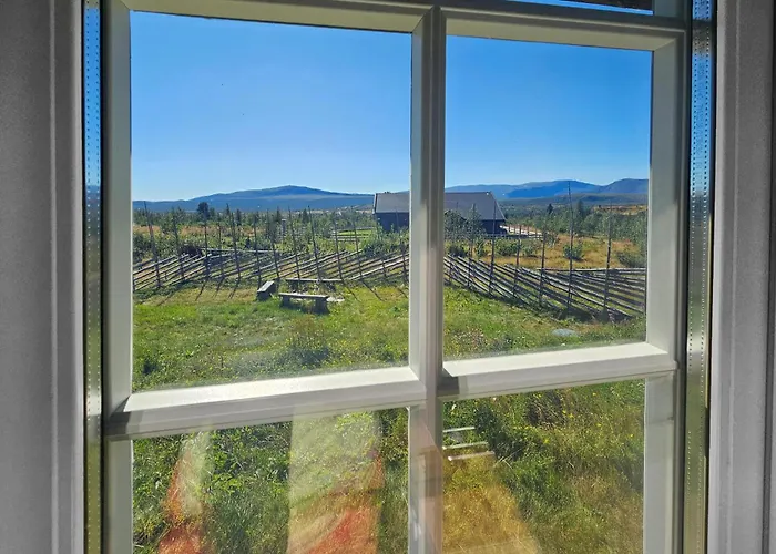 Lovely In With House A Mountain View 罗恩